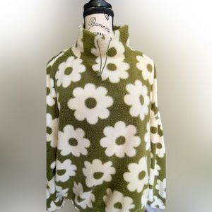 Pacsun retro flower power fleece top. Comfortable guarantee to keep you warm!